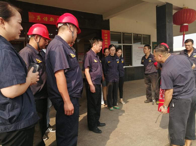 公司安環(huán)處組織開展火災疏散演練3.jpg 公司安環(huán)處組織開展火災疏散演練3.jpg